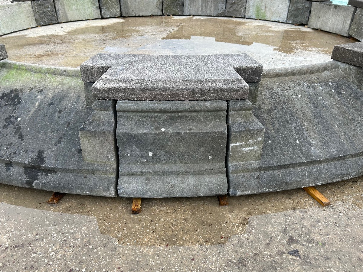 Large Ring-shaped Parc Pond - Overflowing Water Feature  - Romantic Period, Circa 1840-photo-1