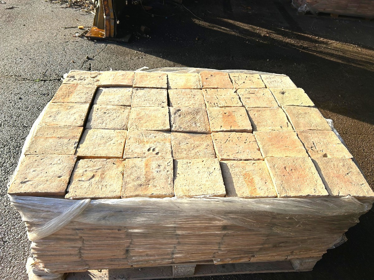Lot Of 23 M² Of 17th-century Period Terracotta Tiles - 16 Cm X 16 Cm - Straw Color