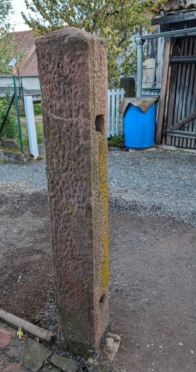 Set Of 10 Park Posts Made Of Vosges Sandstone—16th/17th Century-photo-2