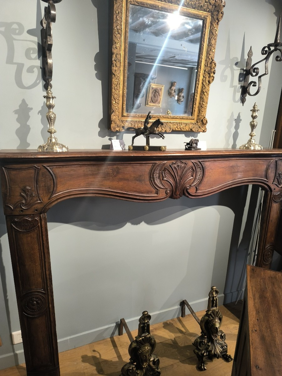 Very Rare (on The Market) Provençal Castle Fireplace In Walnut From The 15th Century-photo-2