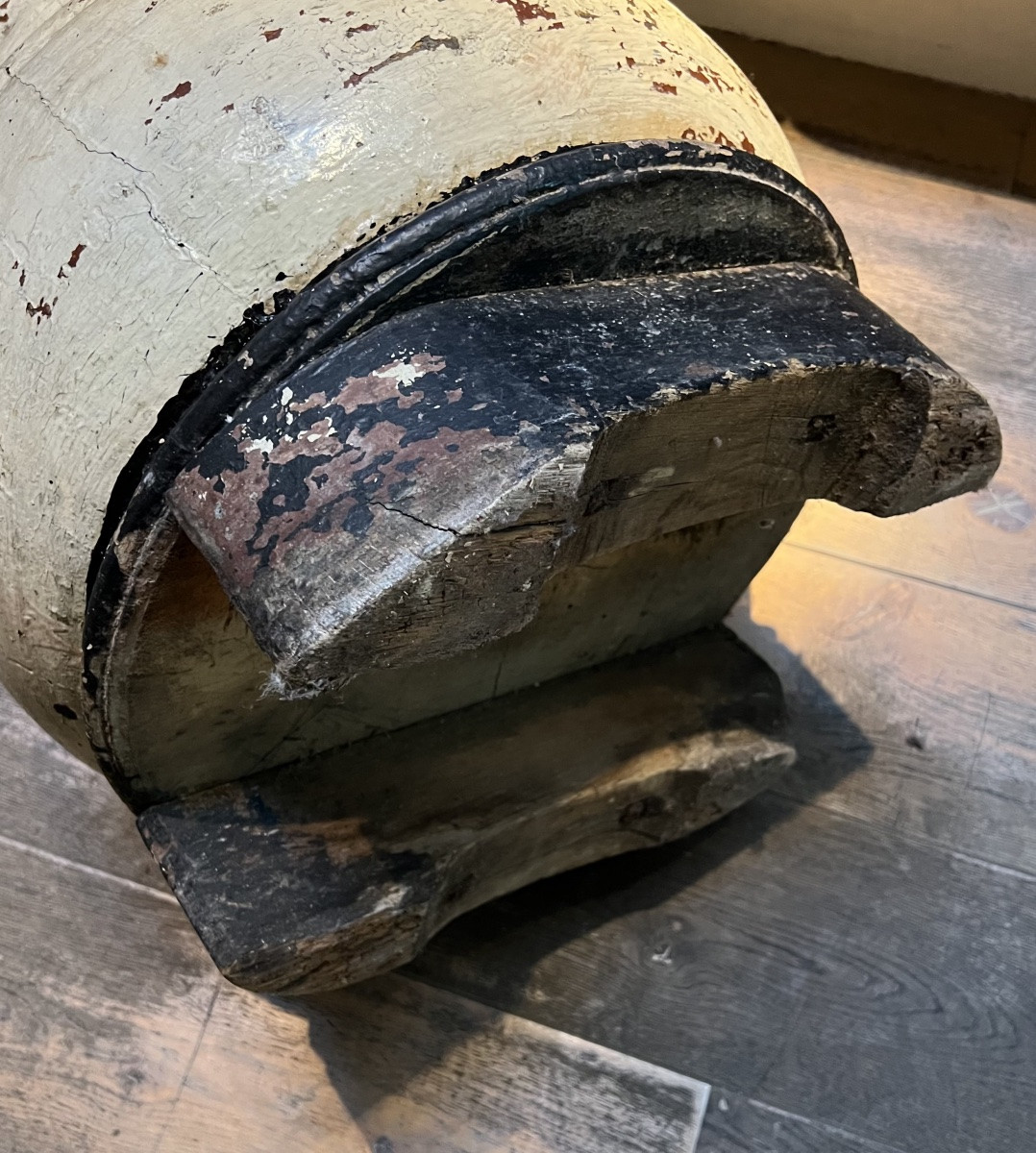 Mortier du XVII siècle avec son billot d’origine -photo-2