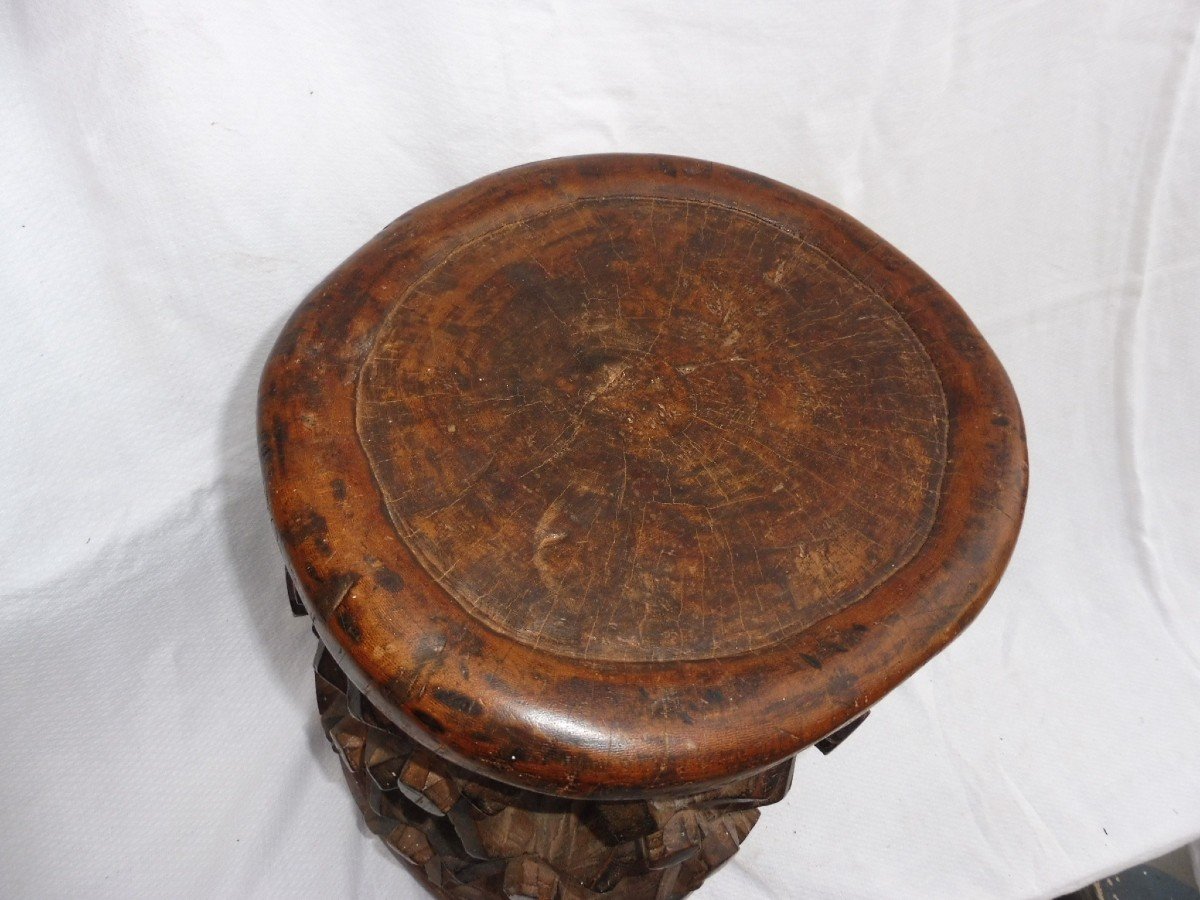 Tabouret de Dignitaire, Bamiléké, Cameroun. Bamileke bois lourd à patine ancienne incrustée, 30X27X39Cm XIXème 19ème Araignées stylisées mygales -photo-4