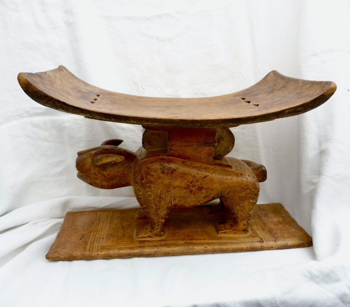 Customary Chief Stool Carved With A Panther Ghana African Art 54x18x34 Cm Nineteenth Century Ashanti Baoule-photo-1