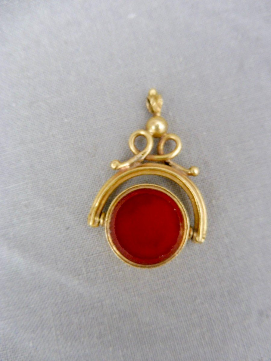 Compass Pendant In 18k 750 Thousandths Yellow Gold Eagle Adorned With A Carnelian Gross Weight 5.32gr-photo-2