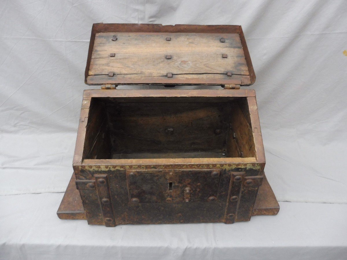 18th Century Diligence Safe In Wood And Wrought Iron 18th France-photo-8