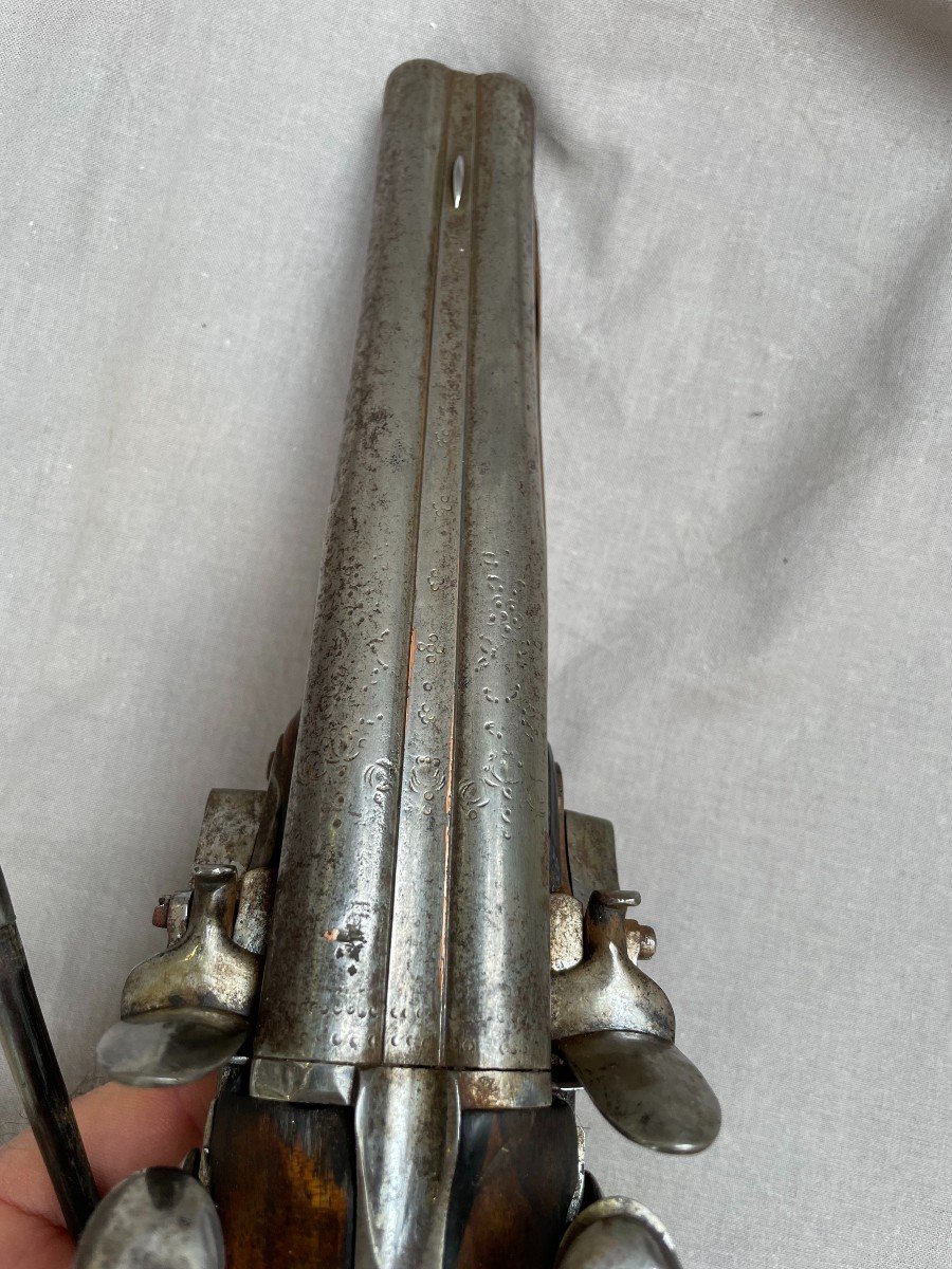 Pistolet d'arçon à double silex de voyage ou de carrosse. Canons juxtaposés baguette d'origine Louis XV  Louis XVI France XVIIIème 33 cm B.E 18ème -photo-5