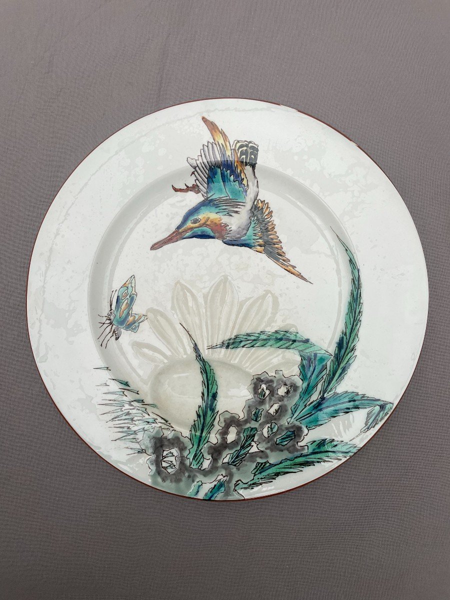 BORDEAUX, Manufacture Jules VIEILLARD et Eugène MILLET (1819-1879) :assiette en faïence émaillée à décor polychrome issue du service aux grands oiseaux circa 1882-1885-photo-2