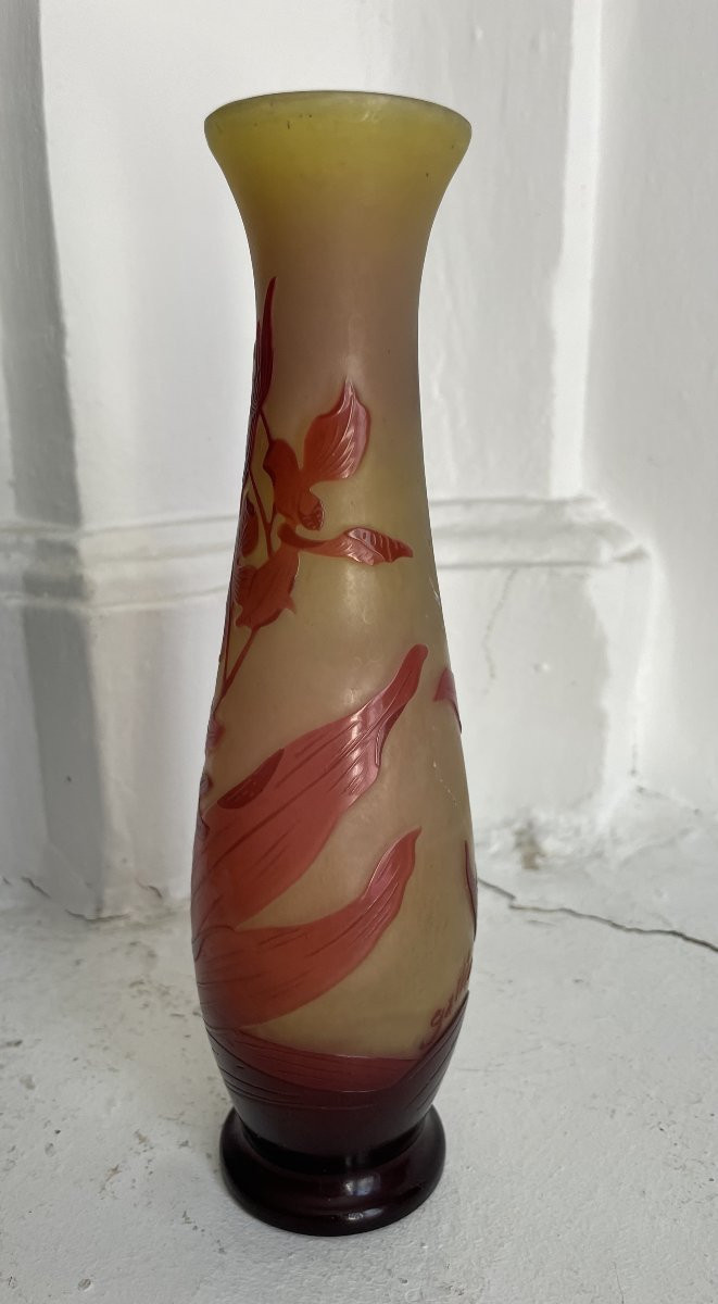 émile Gallé (1846-1904) Acid-etched Multi-layer Glass Vase With Red And Brown Flowers, Signed 20.5 Cm-photo-1