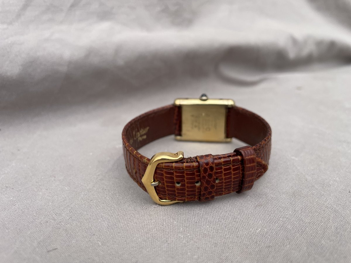 CARTIER Montre bracelet lézard "Must Tank" en vermeil mécanique cadran ivoire chiffres romains -photo-7