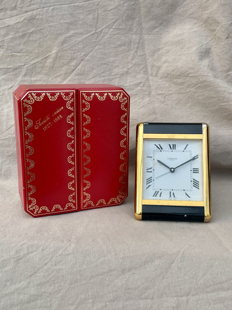 CARTIER. Pendulette Tank de voyage bureau 1983 écrin boîte papiers société suisse 1857-1982