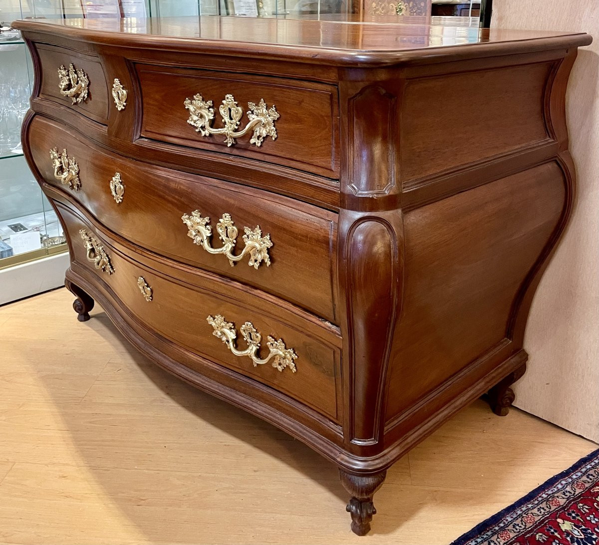 Commode Bordelaise de port tombeau en acajou massif à quatre tiroirs XVIIIème Bordeaux 18ème -photo-2