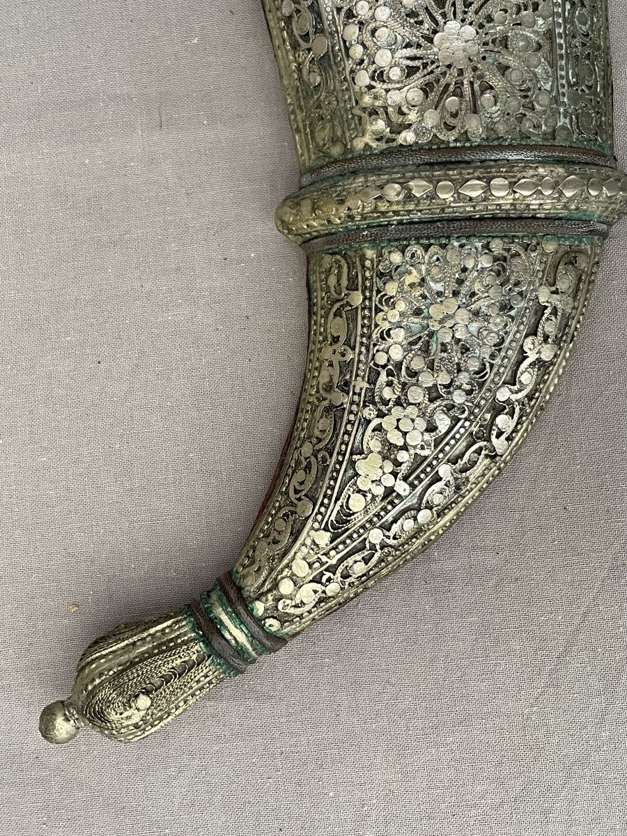 Poignard jambiya, Arabie fin XIXe siècle argent filigrane cuir 38 cm -photo-7