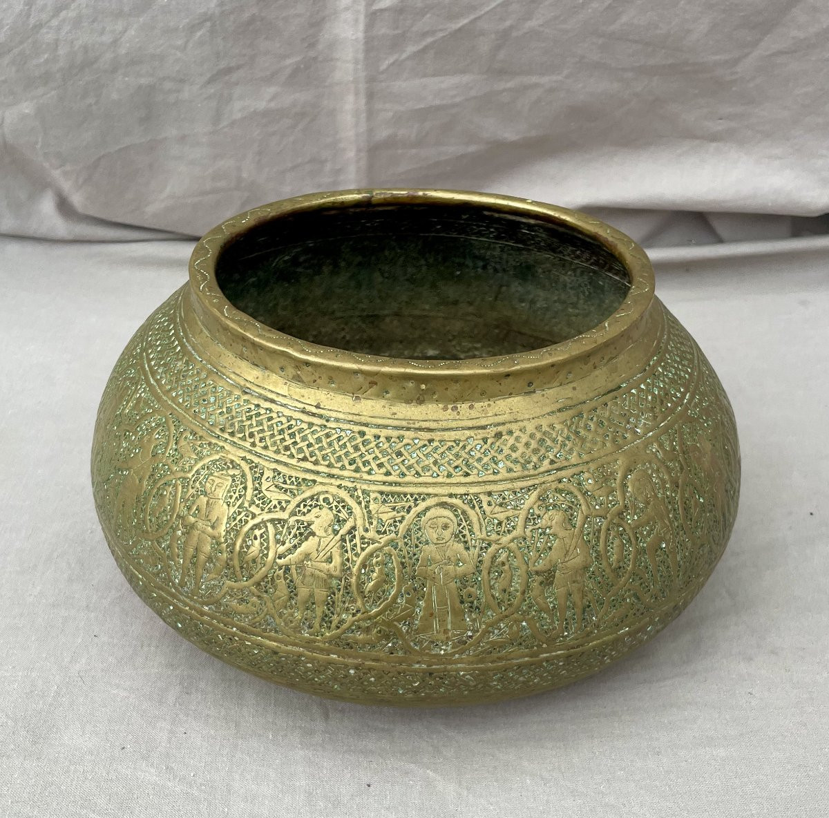 Tâs Qadjar Brass Basin . Iran Persia , Late 19th Century, Qadjar Period 19th Century-photo-5