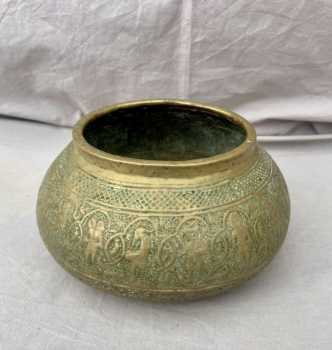 Tâs Qadjar Brass Basin . Iran Persia , Late 19th Century, Qadjar Period 19th Century-photo-6