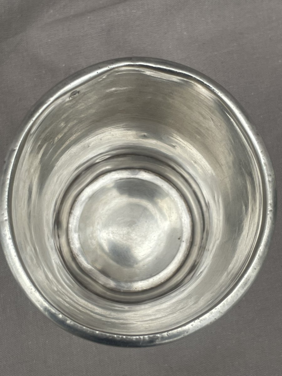 Jules Alfred TRANCHANT Maître Orfèvre ("AT" et une abeille) reçu en 1881. Timbale argent massif-photo-1
