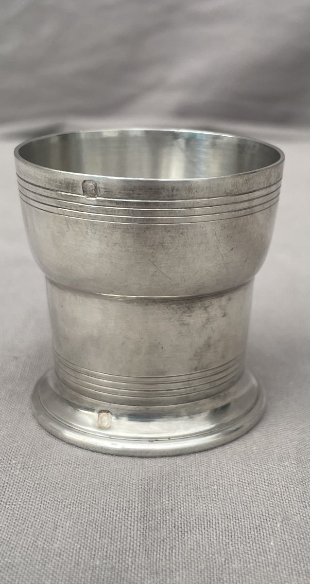 Coquetier Art Déco en argent massif poinçon Minerve 1er titre circa 1925-1930 