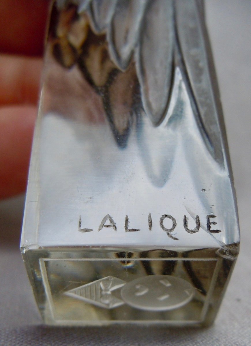 René Lalique 1860-1945 Cachet Sceau Tête d'Aigle 1911 Verre Patiné Noir Gravé Armoiries Blason Ref 175 Catalogue Raisonné Félix MARCILHAC -photo-4