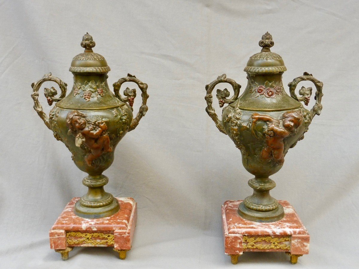 Pair Of Louis XVI Style Cassolettes In Regulates With Polychrome Patina Putti Angels Cherubs Angelo-photo-1