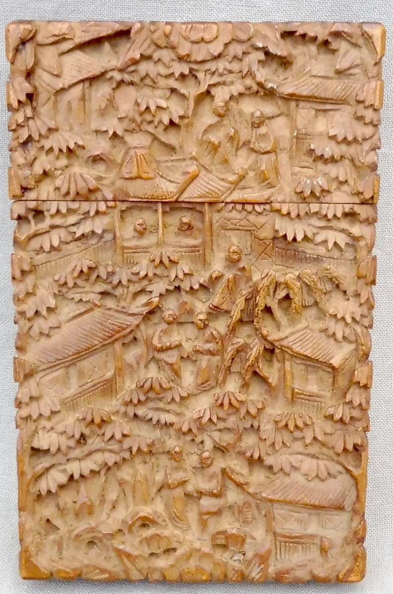 China Canton End XIXth 19th Circa 1880 Carved Natural Sandalwood Card Holder-photo-3