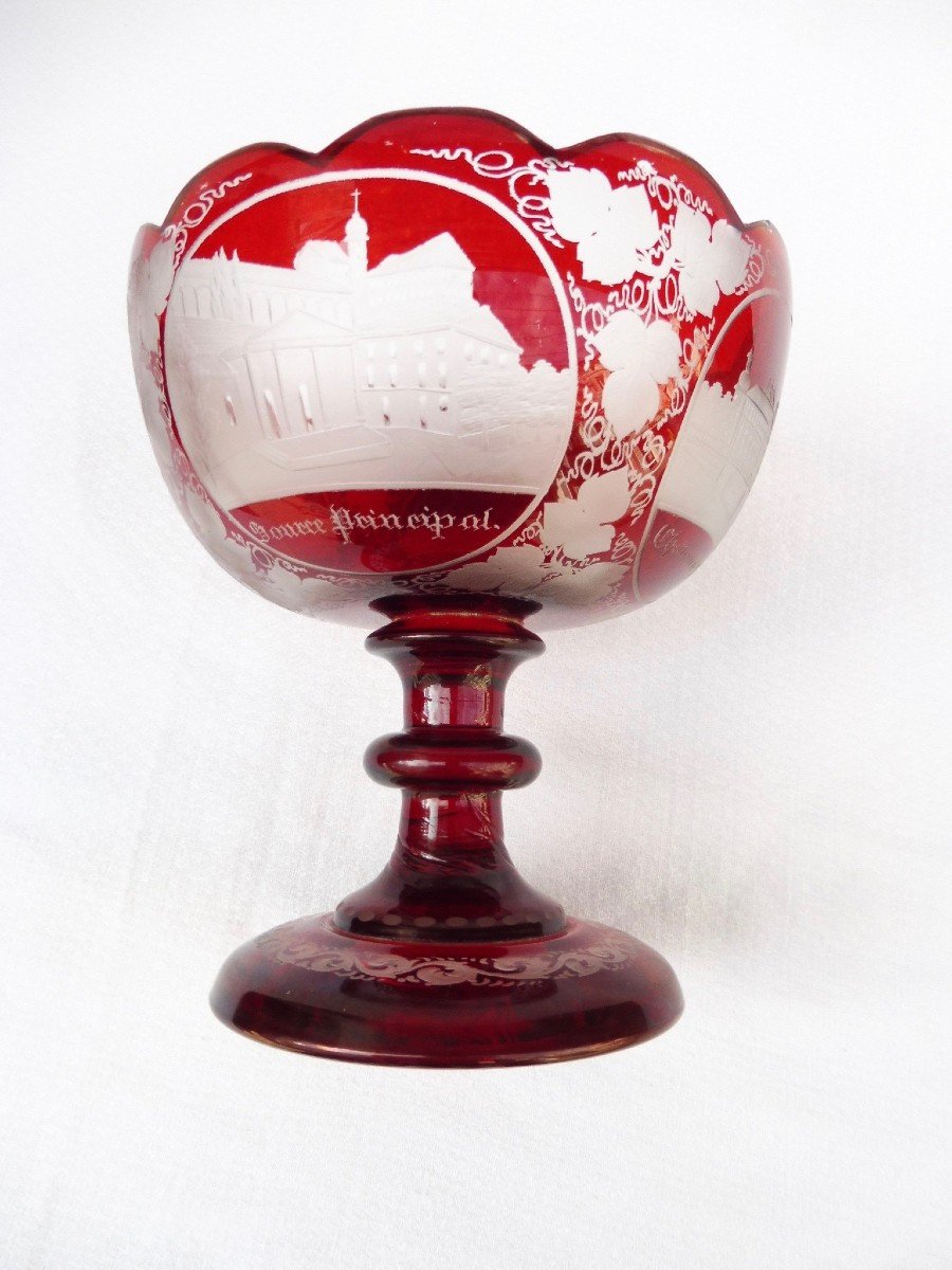 Baguier Cup On Pedestal In Red Bohemian Crystal Engraved XIXth Decorated With Castles 14.5 Cm-photo-2