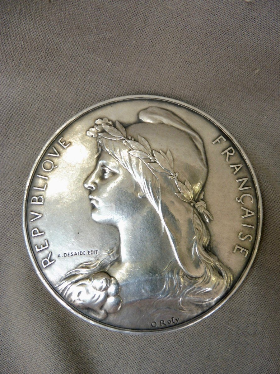 Importante Médaille de  l'École Coloniale , Promotion 1897 Argent Massif 950/°° M Meneault Marius Auguste , type Marianne Troisième République 140gr 69mm-photo-2