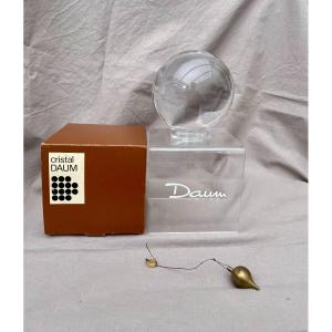 Maison Daum France Boule de cristal de voyance pour médium voyante circa 1970 signée 1.472 kg 