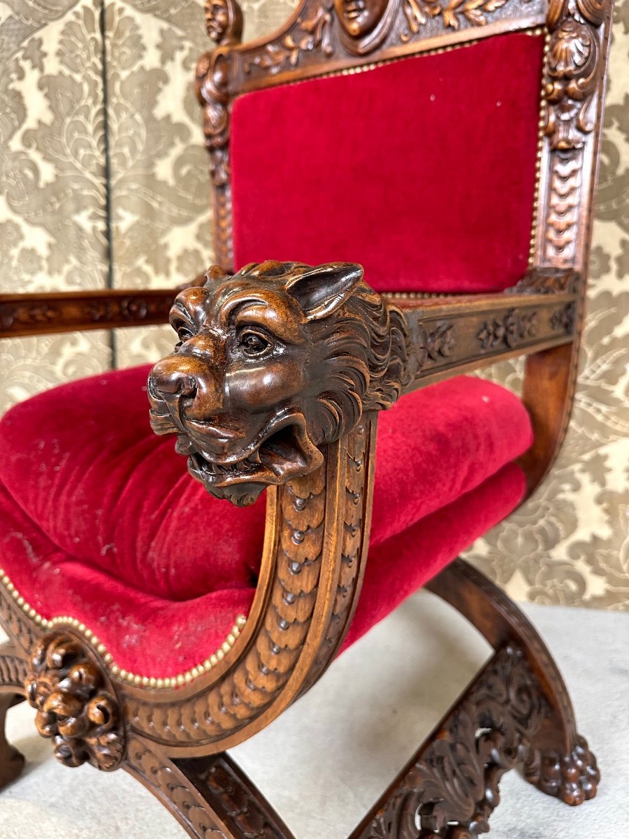 Fauteuil D’apparat En Noyer Style Renaissance Fin XIXème Siècle