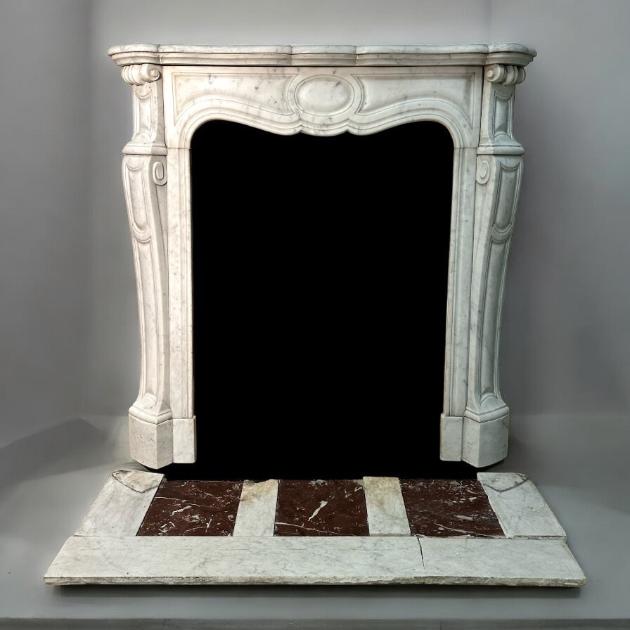 Petite Cheminée De Style Louis XV En Marbre Blanc 19e Siècle