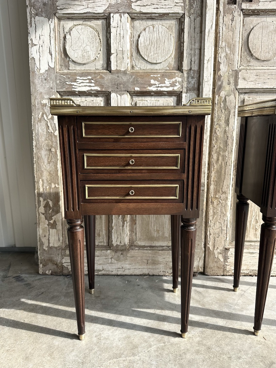 Pair Of Louis XVI Style Mahogany Bedside Tables, 20th Century -photo-2