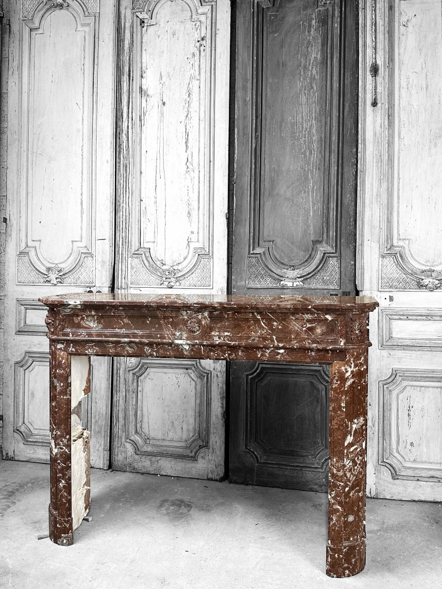 Cheminée en marbre rouge style Louis XVI fin 19e siècle