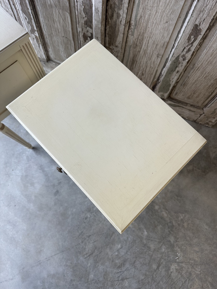 Pair Of Painted Louis XVI Style Bedside Tables, 20th Century -photo-3