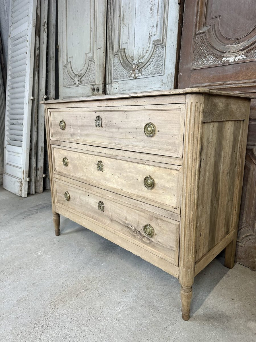 Commode Louis XVI en noyer blanchi circa 1800-photo-3