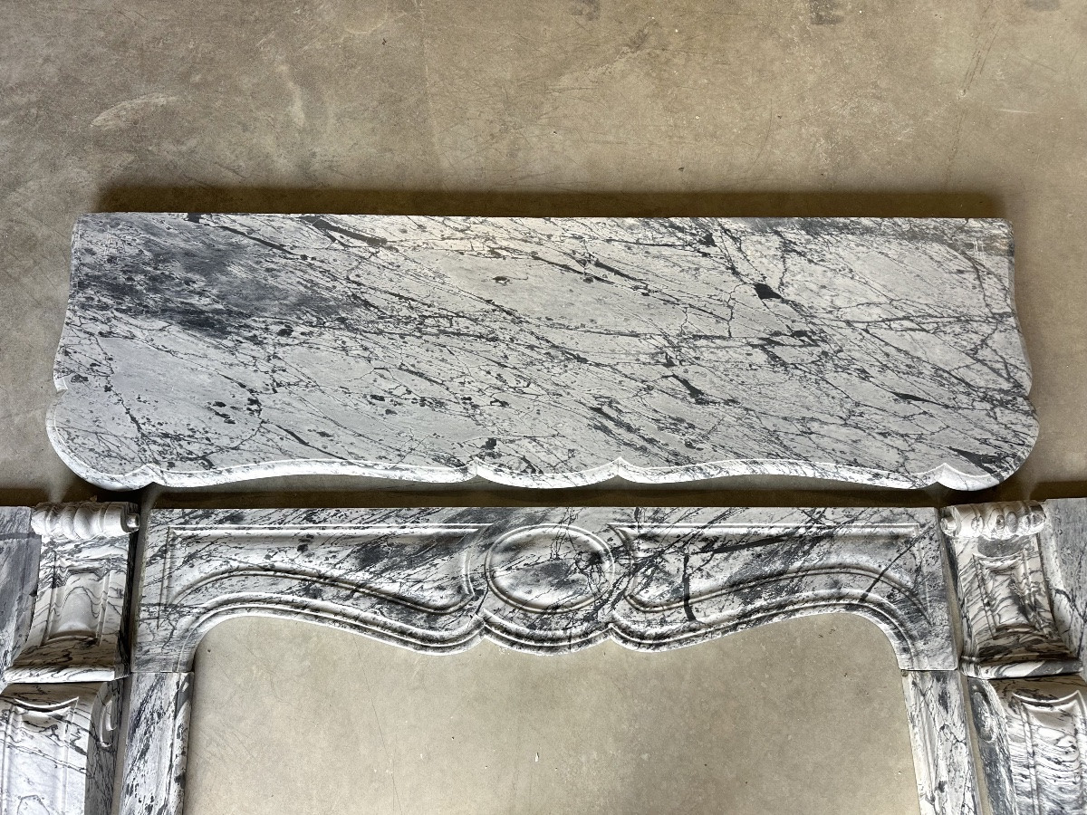 Cheminée pompadour de style Louis XV circa 1880 marbre bleu fleuri-photo-3