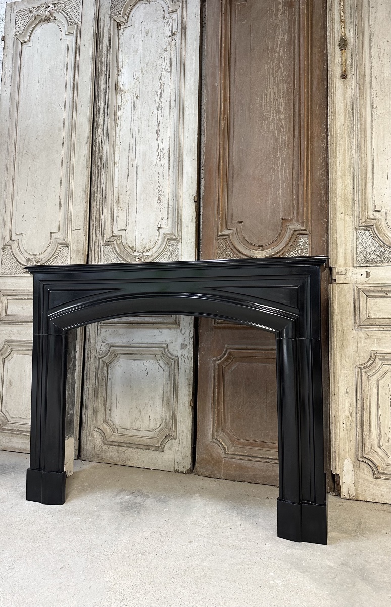 Cheminée de style Louis XIV En marbre noir circa 1900-photo-2
