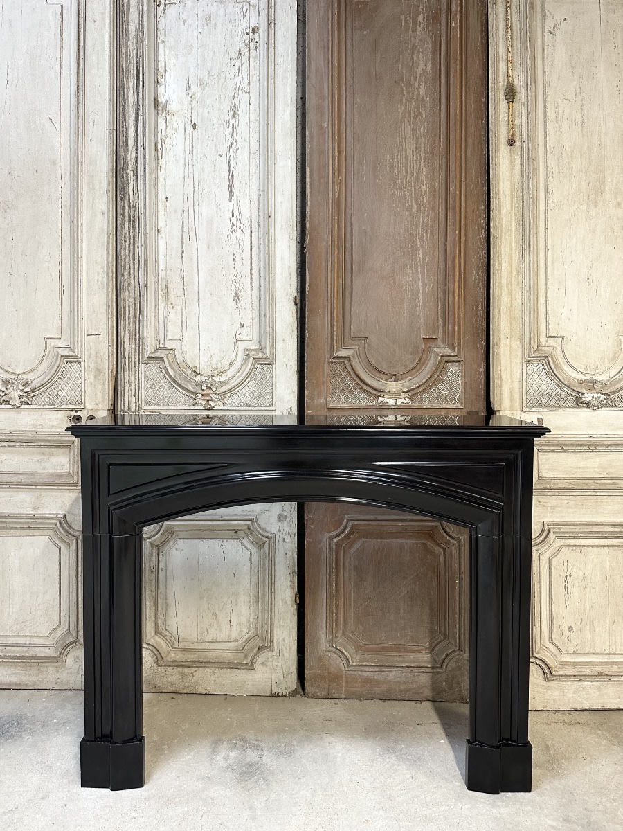 Cheminée de style Louis XIV En marbre noir circa 1900