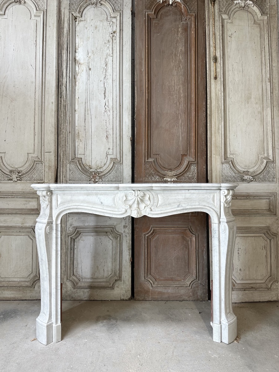 Louis XV Mantel In White Carrara Marble Circa 1880