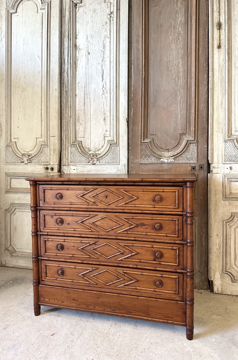 Commode style faux bambou en sapin époque 1900