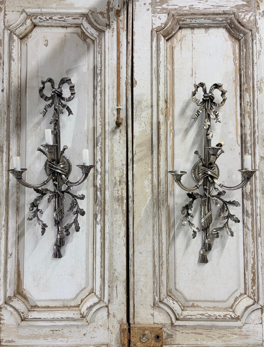 Paire d’appliques en bronze argenté époque XXe siècle