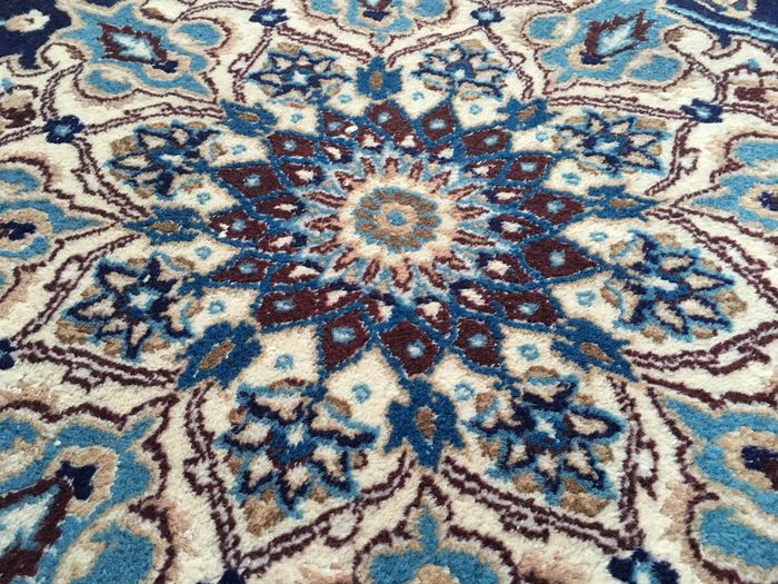 Persian Carpet Nain Silk & Wool-photo-1