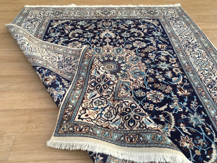 Persian Carpet Nain Silk & Wool-photo-4