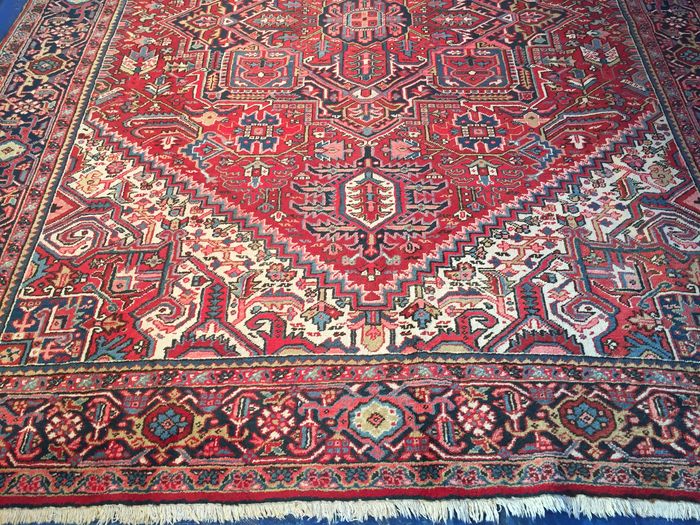 Large Persian Carpet Old Heriz Middle Twentieth Century-photo-1