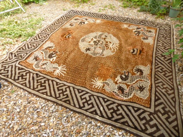 Tapis carré de Chine vers 1960