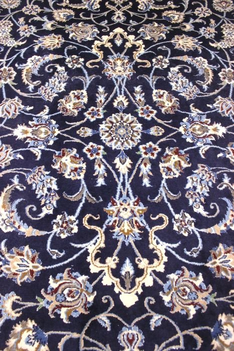 Tapis Persan Naïn Laine & Fleurs Soies-photo-1