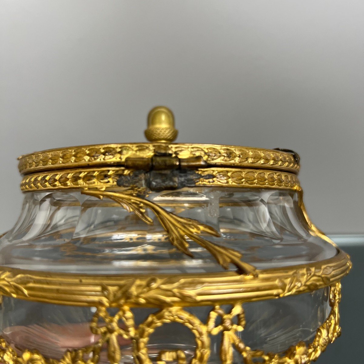 Rare Très Belle Bonbonnière / Boite 19ème Siècle En Cristal Taillé à Riche Monture De Bronze -photo-3