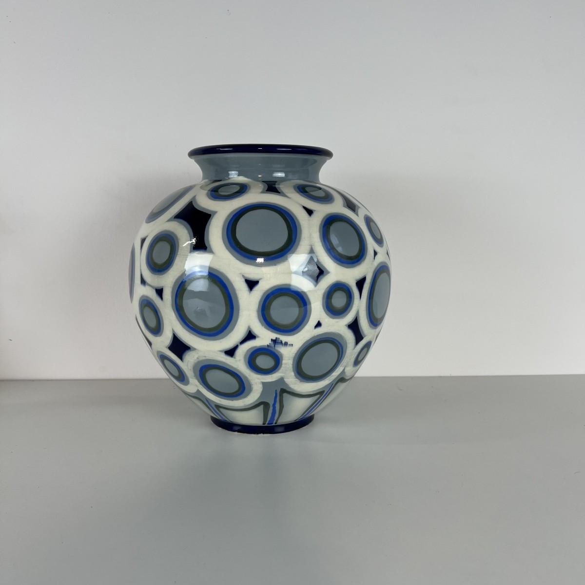 Josette Bonneil - Saint Jean du Désert - Grand Vase boule en faïence émaillée Art Deco