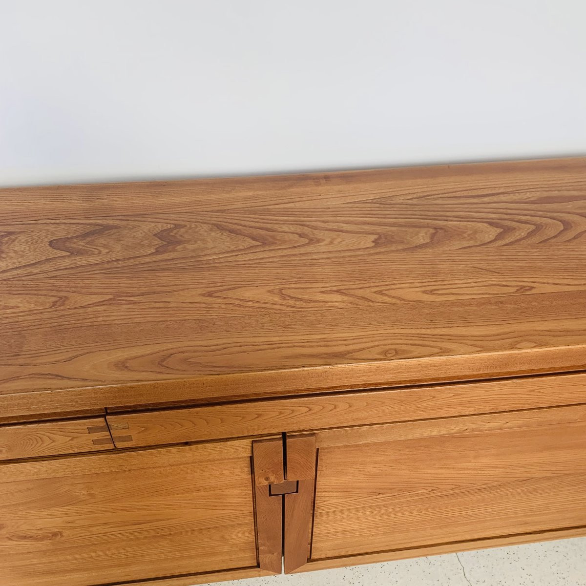 R08a Solid Elm Sideboard  By Pierre Chapo, France 1975 -photo-3