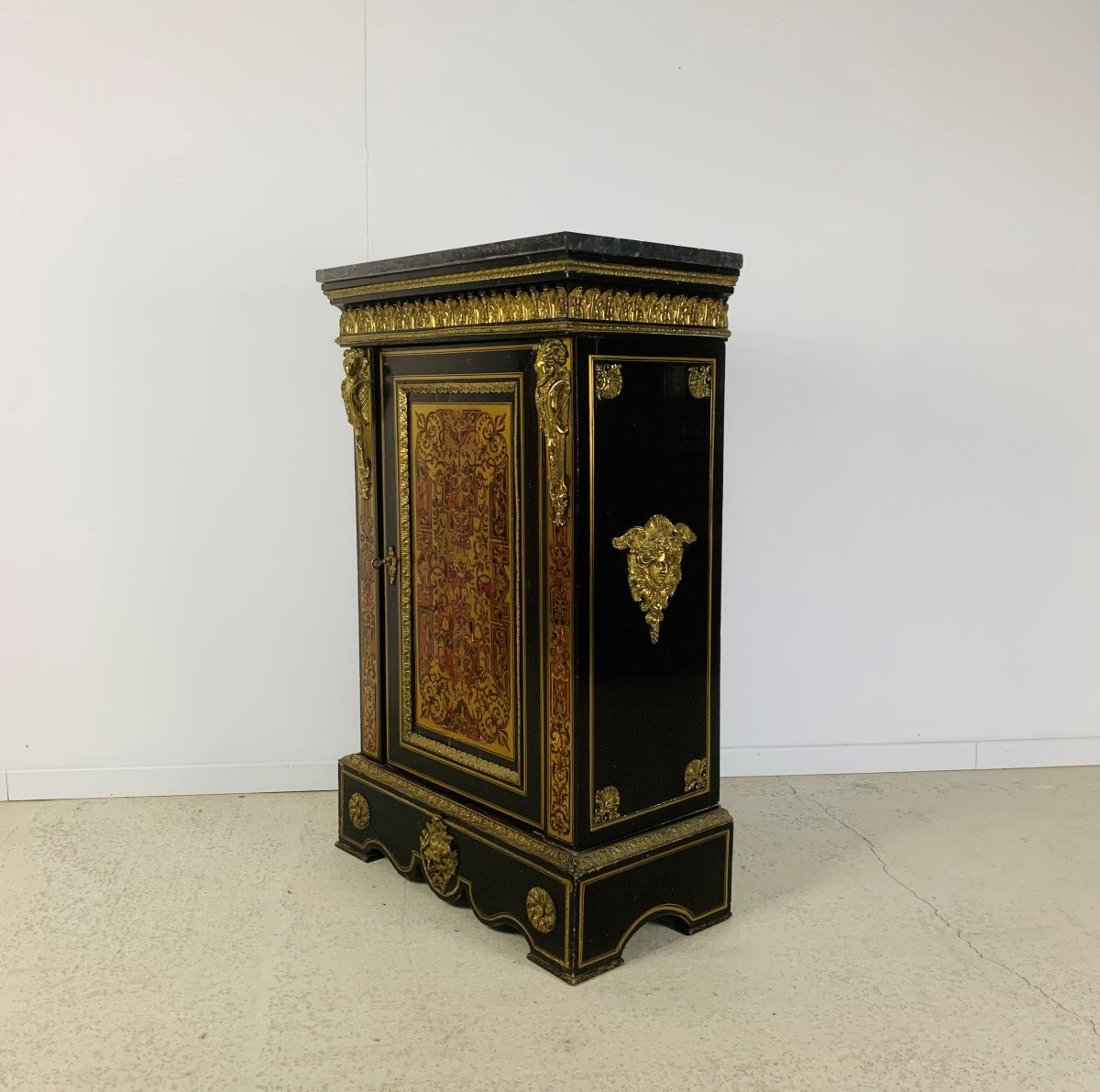 Hippolyte-Edme PRETOT Circa 1830 - Cabinet à hauteur d'appui de Style Napoleon III-photo-2