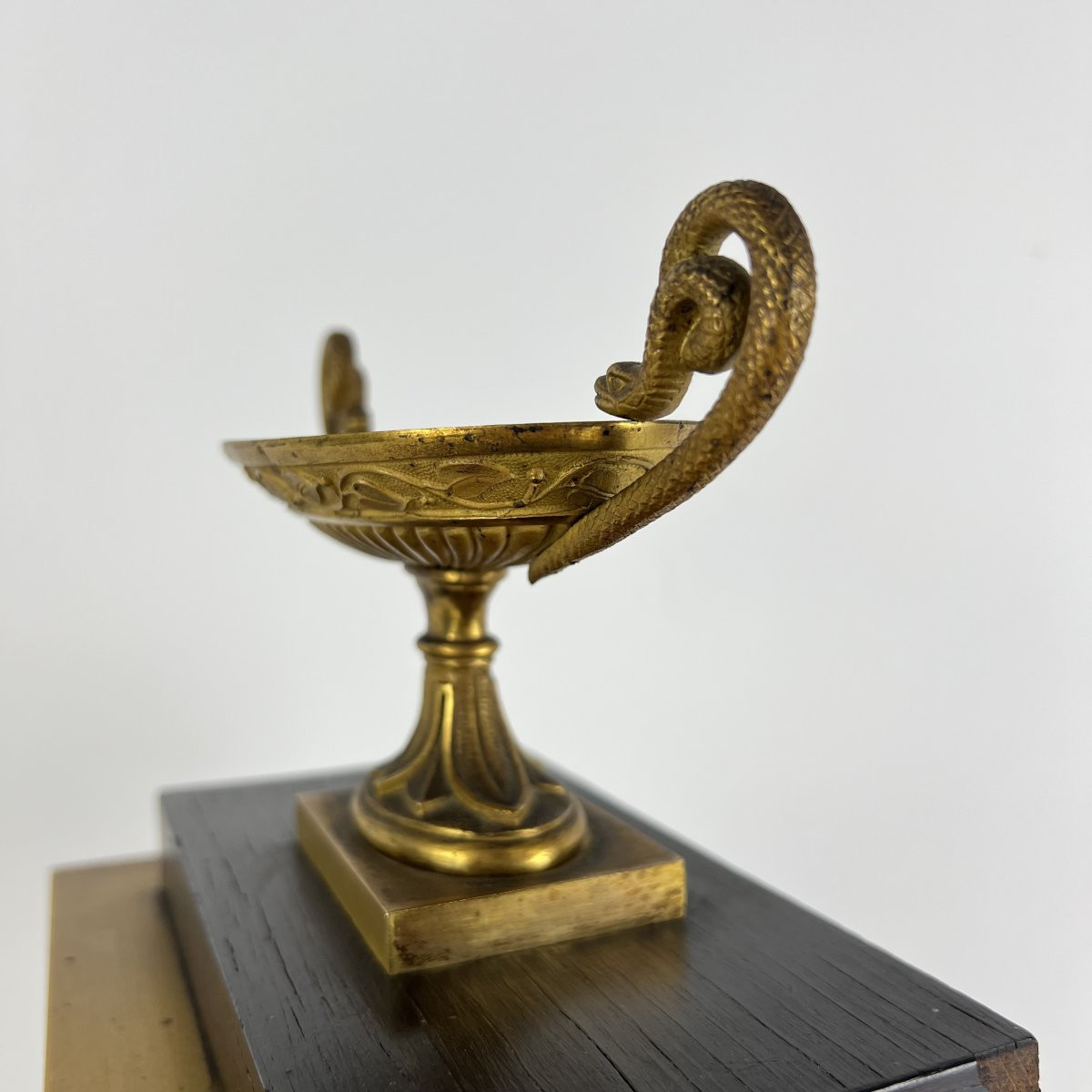 19th Century Clock France – Charles X – Antique-style Cup With Serpents, Gilt Bronze, 1820-photo-4