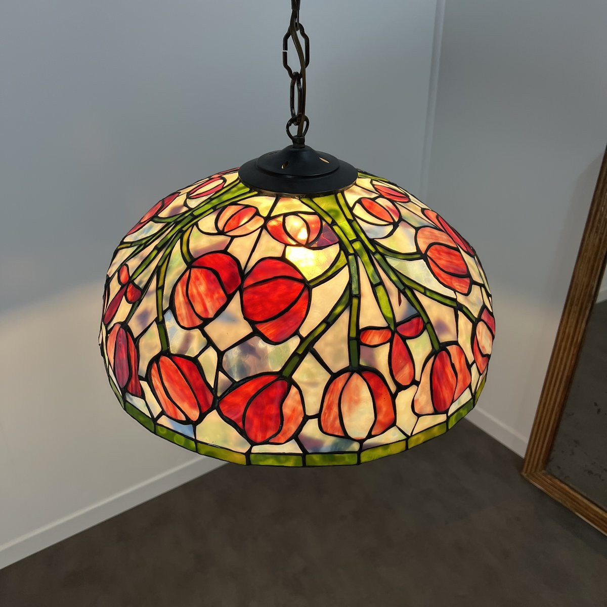 Importante Suspension type Tiffany - 45cm lustre plafonnier - Vitraux aux tulipes - Art Nouveau-photo-4