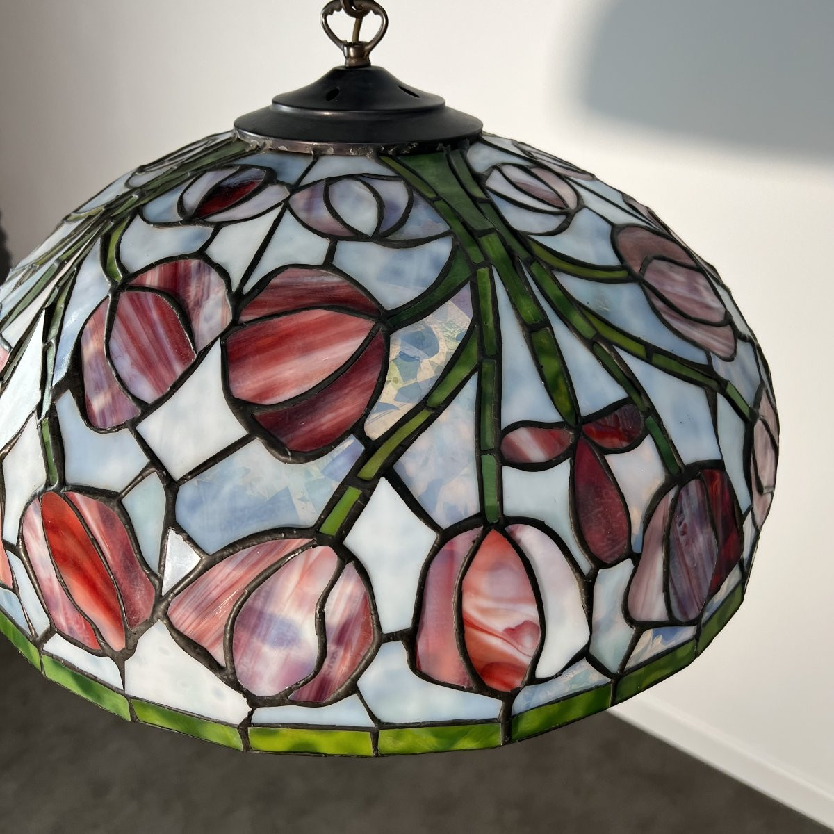 Importante Suspension type Tiffany - 45cm lustre plafonnier - Vitraux aux tulipes - Art Nouveau-photo-5
